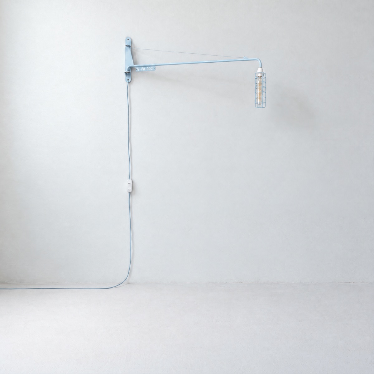 Petite Potence Wall Lamp in Baby Blue